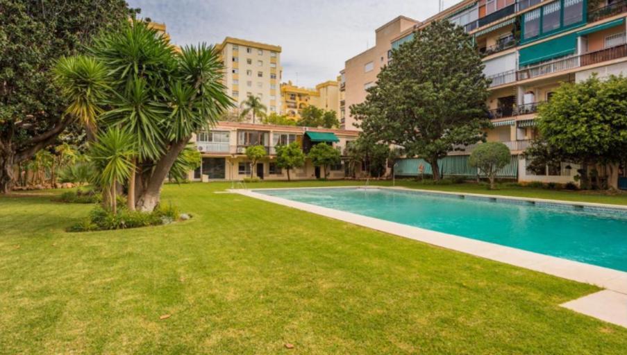 Stylish 3 Bedroom Penthouse In Marbella Centre With Large Pool Close To The Beach Dış mekan fotoğraf